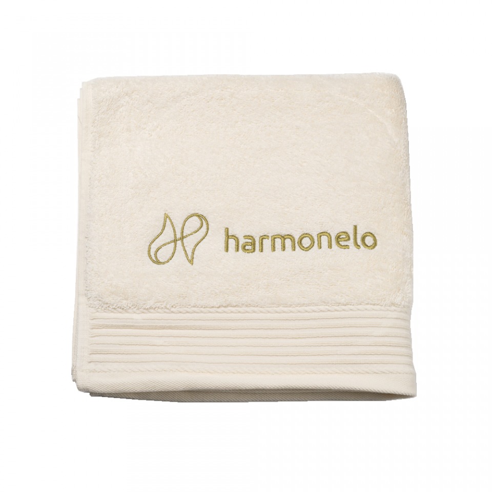 The One deluxe cream towel